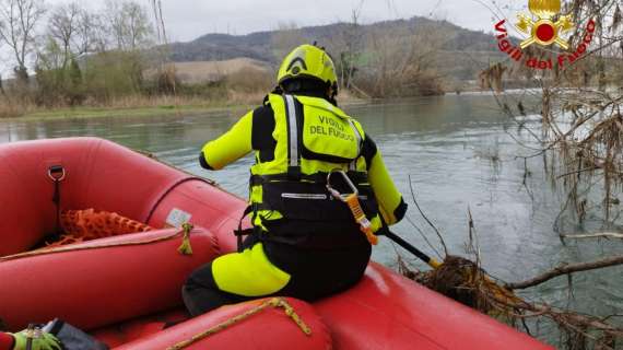 Tragedia in un laghetto: Riccardo muore a 13 anni dopo un tuffo