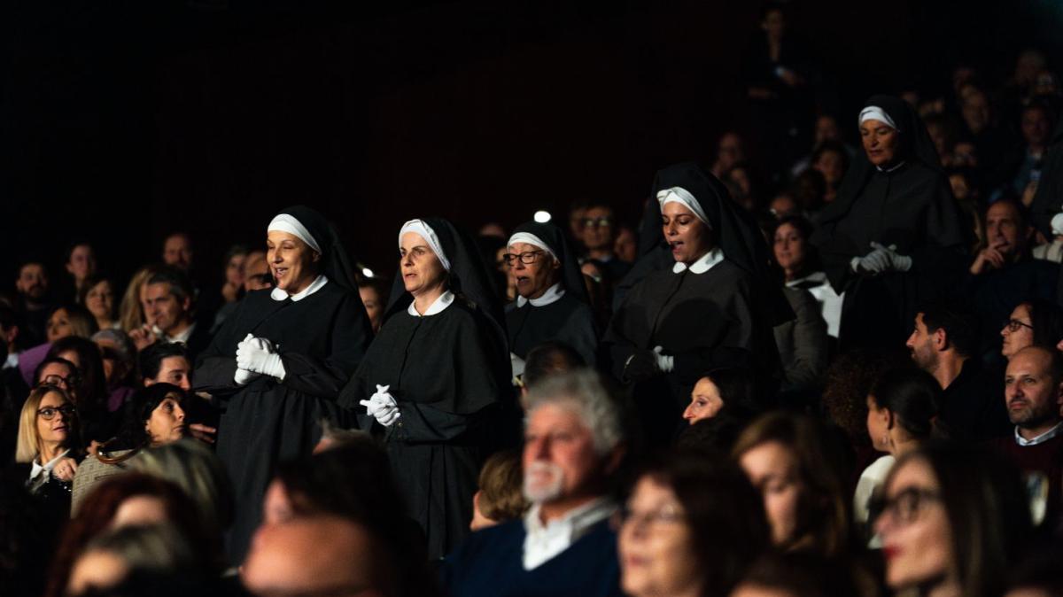 In 300 hanno preso parte al Gran Galà di danza “Il sorriso di Beatrice" per solidarietà