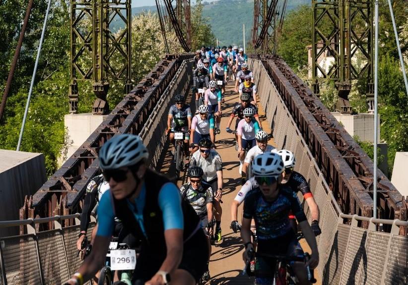 Oltre 200 alla cicloturistica "Todi Bailey Gravel", giunta alla sua terza edizione