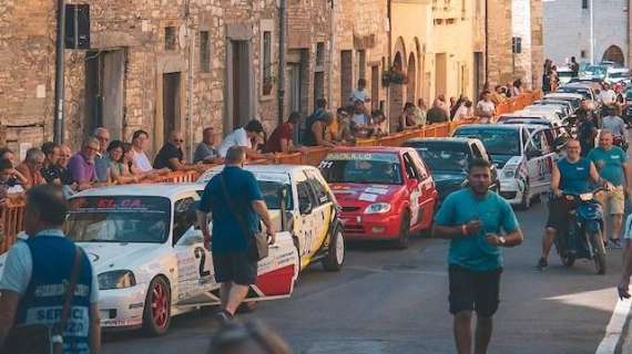 Adrenalina a Gubbio per il Trofeo Fagioli! La città immersa nei motori!