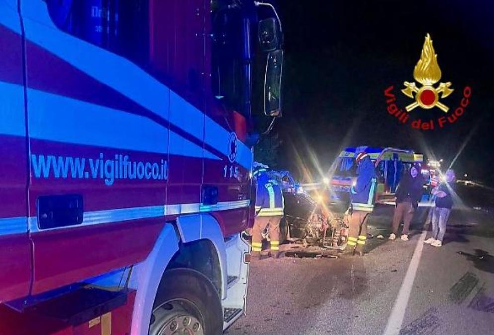 Altra tragedia della strada in Umbria: morto a 22 anni in seguito ad uno scontro frontale