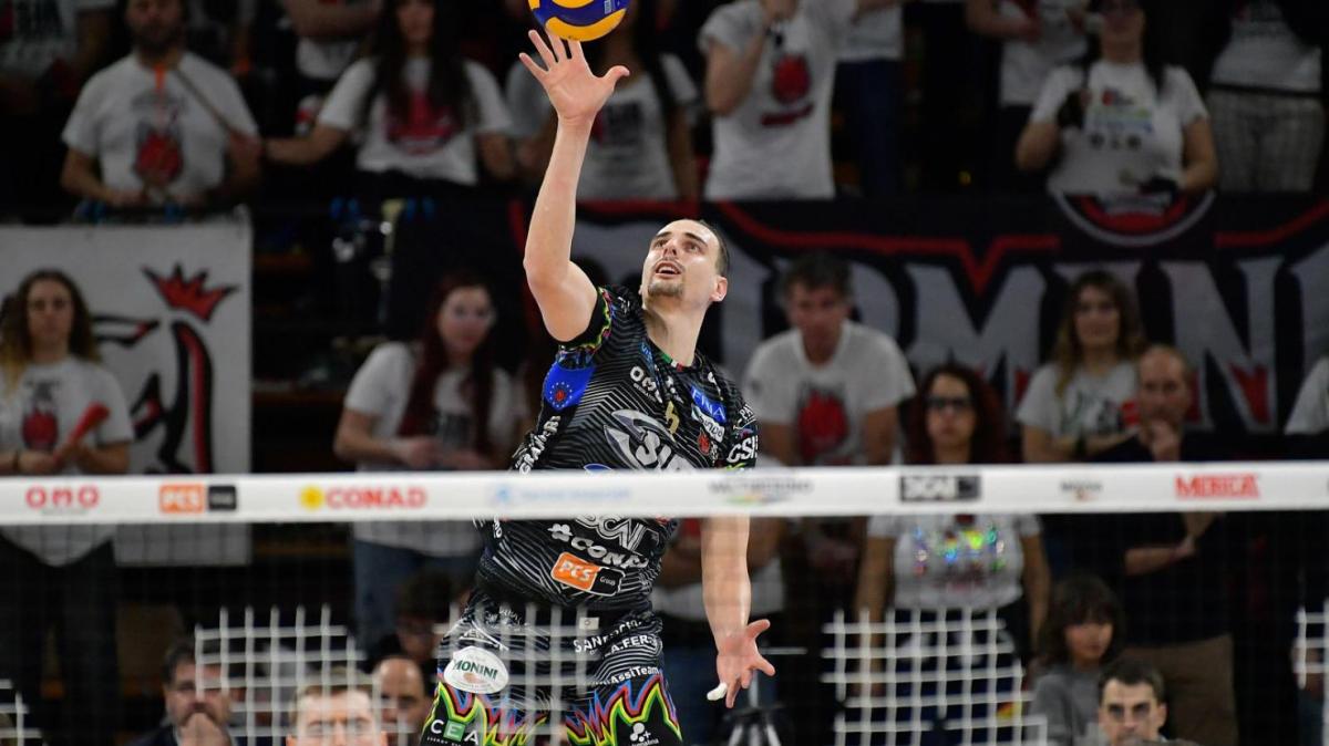 "Contro Piacenza sarà una serie di semifinale molto difficile per Perugia, ma non vediamo l'ora di iniziarla!"