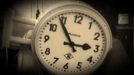 Torna a funzionare il vecchio orologio della fabbrica della Perugina a Fontivegge: sarà ricollocato
