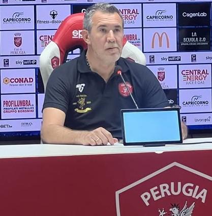 "Stiamo cercando capire cosa sta succedendo a questo Perugia, ma chiediamo scusa a tutti"