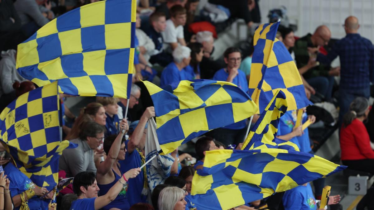 Domenica Itas Trentino-Sir Perugia di volley maschile sarà uno show! Si inizierà due ore prima con castagne e vin brulè!