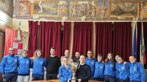 Premiata la squadra dell'Ellera di calcio a 5 femminile che ha vinto la fase regionale della Coppa Italia