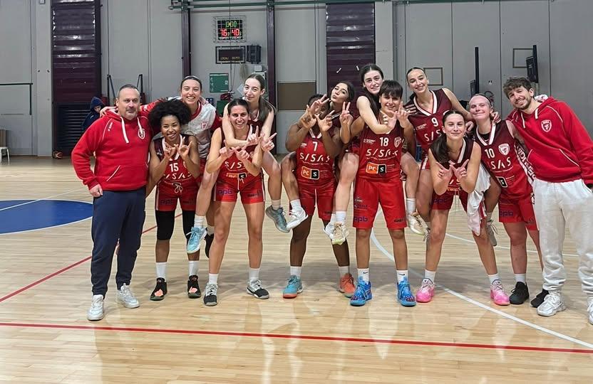 Per le ragazze dell'Under 19 della Pallacanestro Perugia netta vittoria (76-40) a Spoleto
