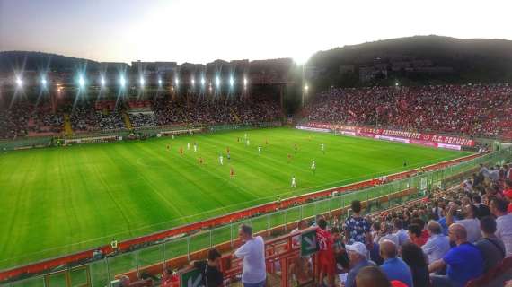 Cala il pubblico allo Stadio Curi: quale il vero motivo?