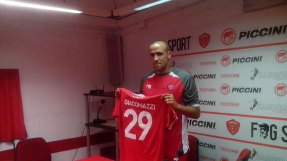 Giacomazzi al top già per il Bologna, ha scelto la maglia numero 29: "Tra due settimane sarò in forma"