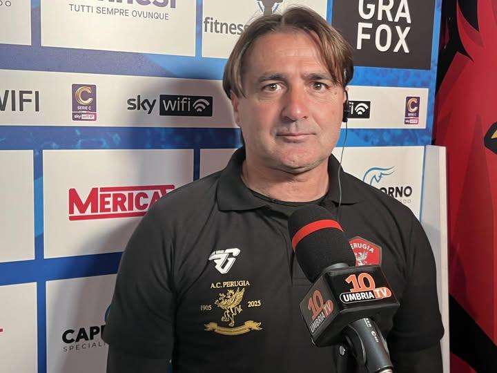 "Non ci sono 24 punti di differenza tra il Perugia e l'Arezzo! Se mi avessero avvertito che Manzari era ammonito..."