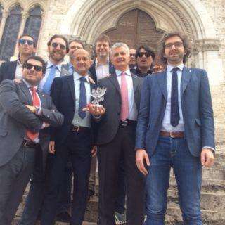 Ma che bravi questi giuristi perugini nel giocare a basket! Premiati in Comune a Perugia