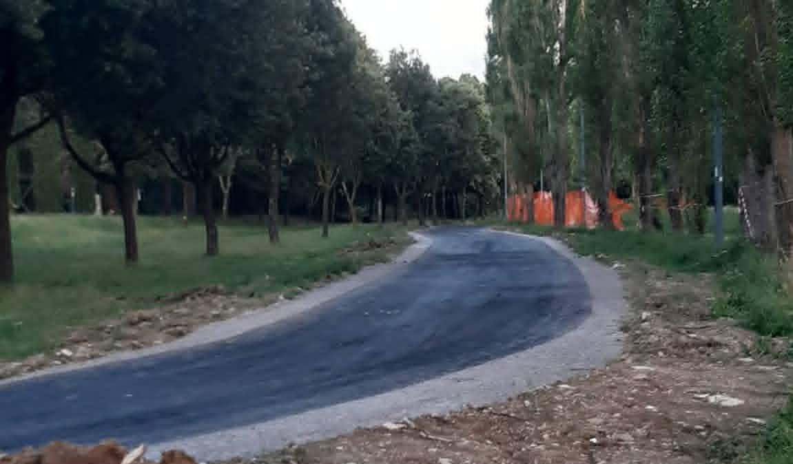 Perchè le strade asfaltate all'interno del Percorso Verde di Pian di Massiano? Perplessità di molti cittadini