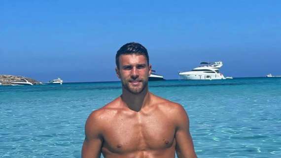 Lascia il calcio per diventare il nuovo tronista di "Uomini e Donne"! Lui che ha giocato con Città di Castello e Cannara...