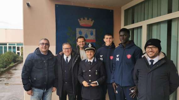 Il Perugia in visita al carcere di Capanne per l’iniziativa “Bambini senza sbarre”  