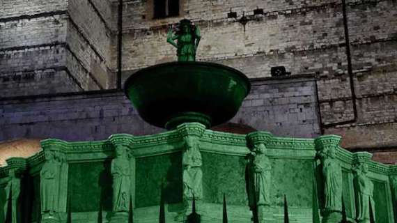 Domani a Perugia la Fontana Maggiore e la Torre degli Sciri saranno illuminate di verde a fin di bene