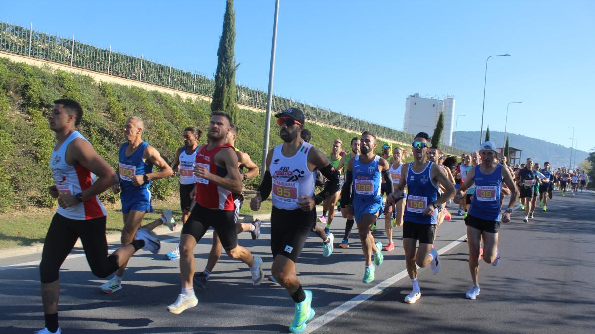 Edizione record per la Straquasar! Centinaia di podisti e camminatori al Quasar Village di Ellera!