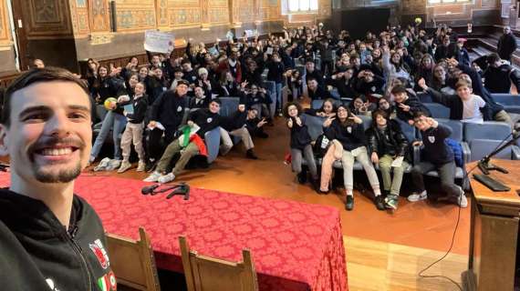 Simone Giannelli protagonista con gli studenti alla Sala dei Notari a Perugia