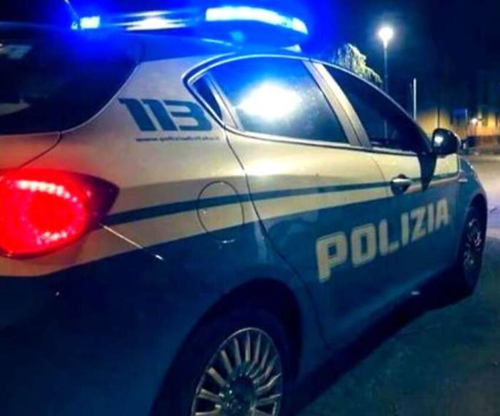 Assalito pullman di tifosi di basket con sassaiola: morto l'autista colpito da un mattone