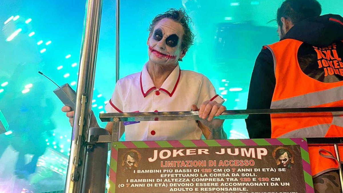 Non ci crederete, ma lui è Michele, l'edicolante di Ellera, protagonista ai baracconi