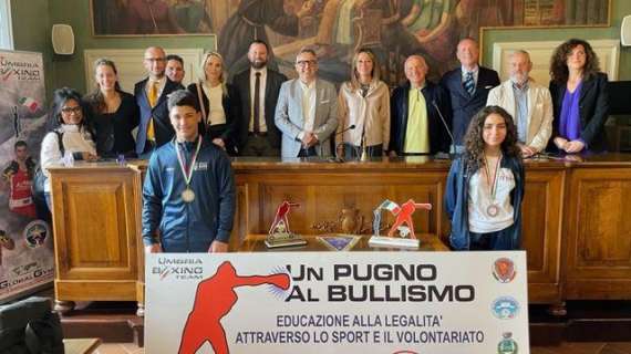Questo è il progetto "Un pugno al bullismo": pugilato in primo piano