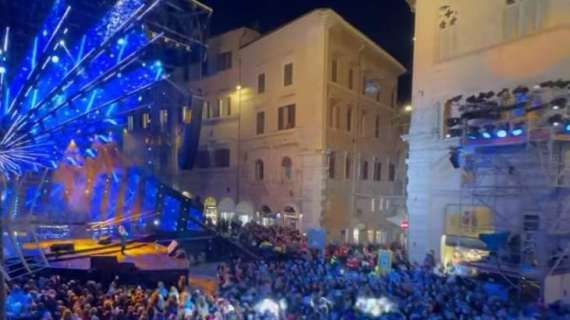 In migliaia oggi in centro a Perugia! La città paralizzata per le prove dello spettacolo di "Capodanno" di domani sera