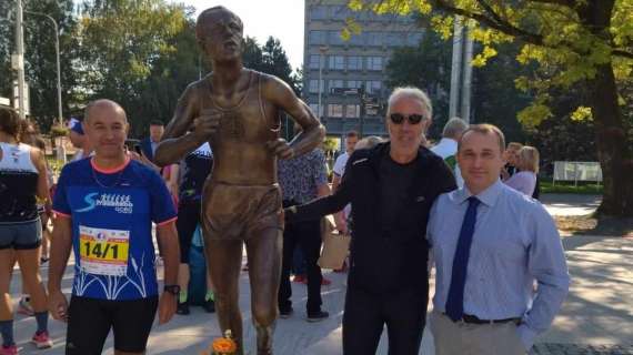 Cristiano Sportoletti e Leonardo Crocilli di corsa a Kopřivnice per onorare la memoria di Emil Zátopek 