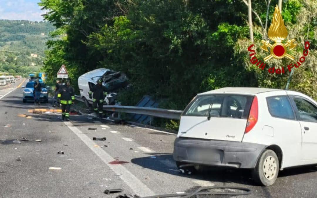 Tragico incidente sulle strade umbre: muore donna di 55 anni in uno scontro