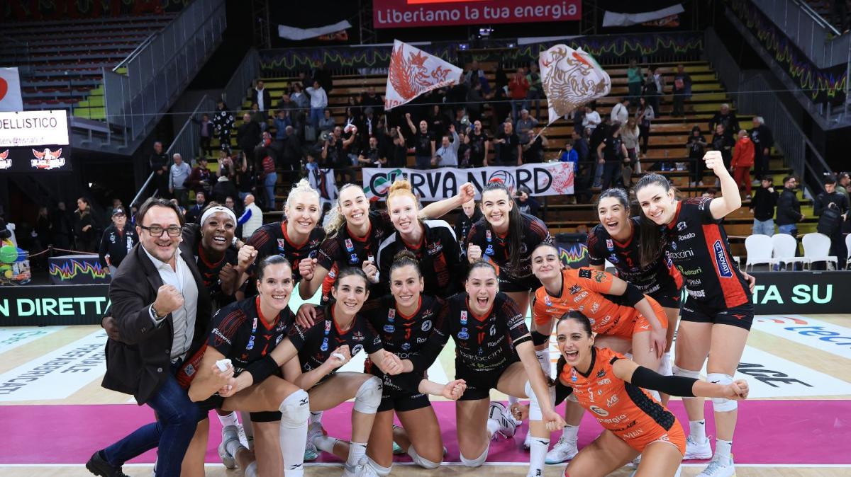 La Bartoccini Perugia vince in casa al tie-break contro Novara: in campo già mercoledì prossimo