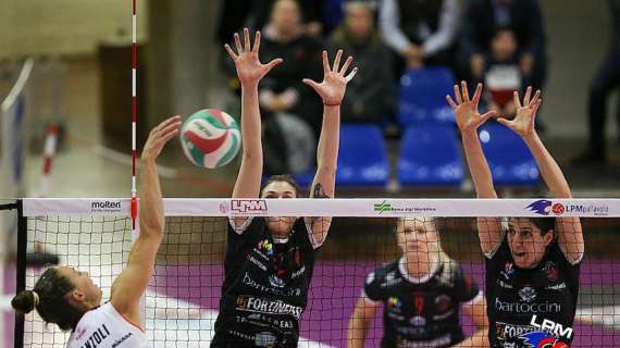 La Bartoccini Perugia è a quattro partite dal sogno-promozione in A1 di volley femminile