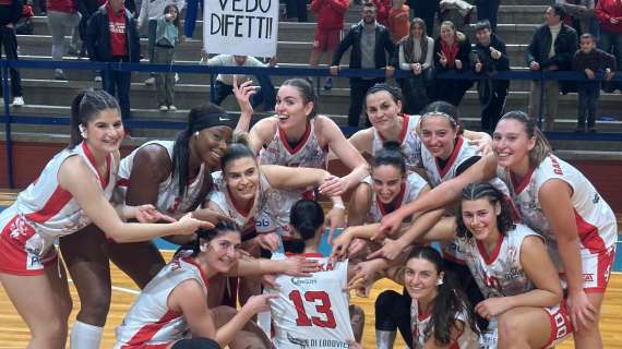 La Sisas Pallacanestro Perugia vince la tredicesima di fila e stacca tutti in vetta alla B femminile