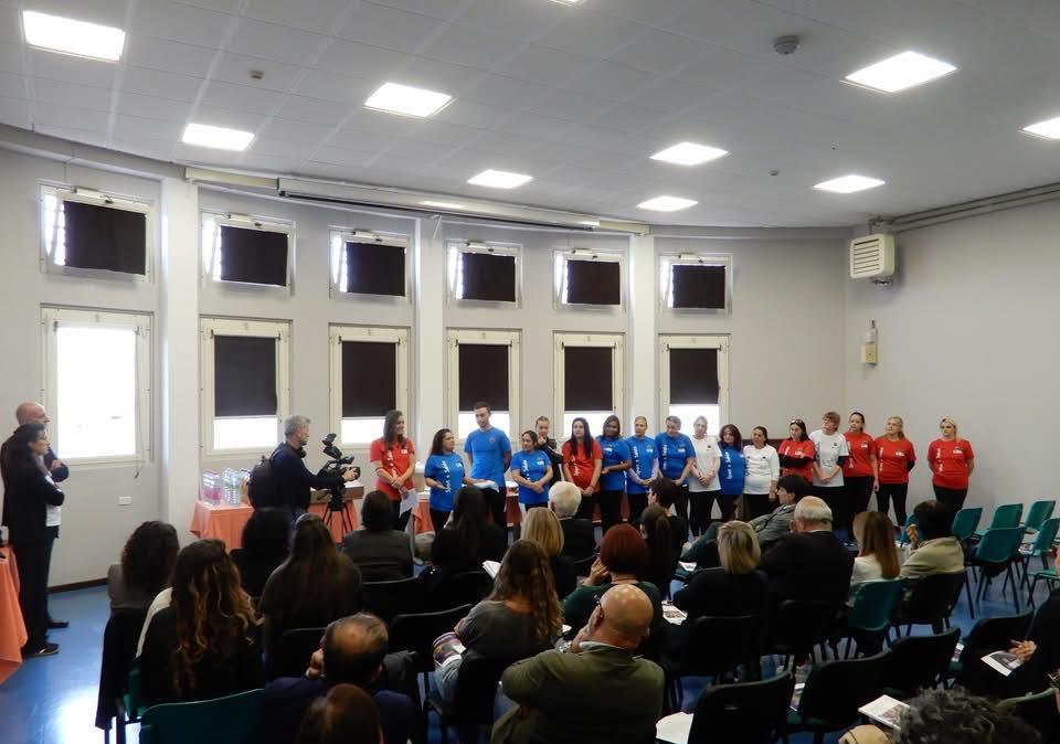 Al carcere di Capanne lo sport come forma di sostegno ed inclusione per le detenute: concluso il progetto di Frontiera Lavoro e Tennis Chiugiana