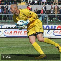 Dopo la "papera" di sabato il Crotone cambia il portiere ed ingaggia un ex del Perugia
