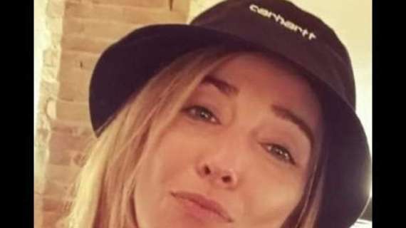 Dolore e lacrime per Elena, morta a 41 anni: commessa, aveva vinto lo School Day