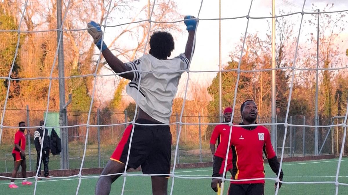 Un successo a Ponte San Giovanni per il "Mondialito per la pace": in campo Camerun, Congo, Gambia, Guinea, Italia e Mali