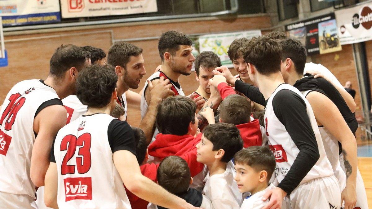 Battendo Roseto (93-67) la Svila Perugia Basket consolida il primo posto in classifica