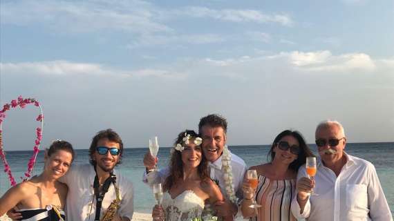 Gino Sirci e Diego Mosna insieme alle Maldive: nozze in spiaggia con tanti sorrisi