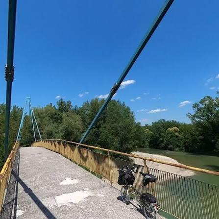 Sino al 23 novembre non sarà transitabile la passerella sul Tevere tra Pretola e Ponte Valleceppi