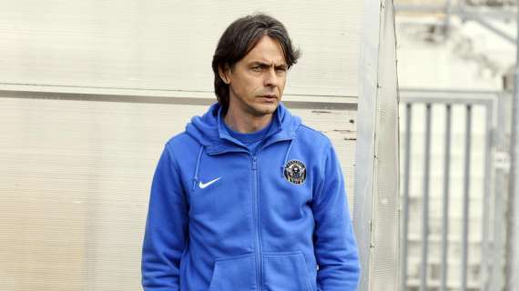 Filippo Inzaghi è già pronto per la panchina del Bologna, che lo aspetta il prima possibile...