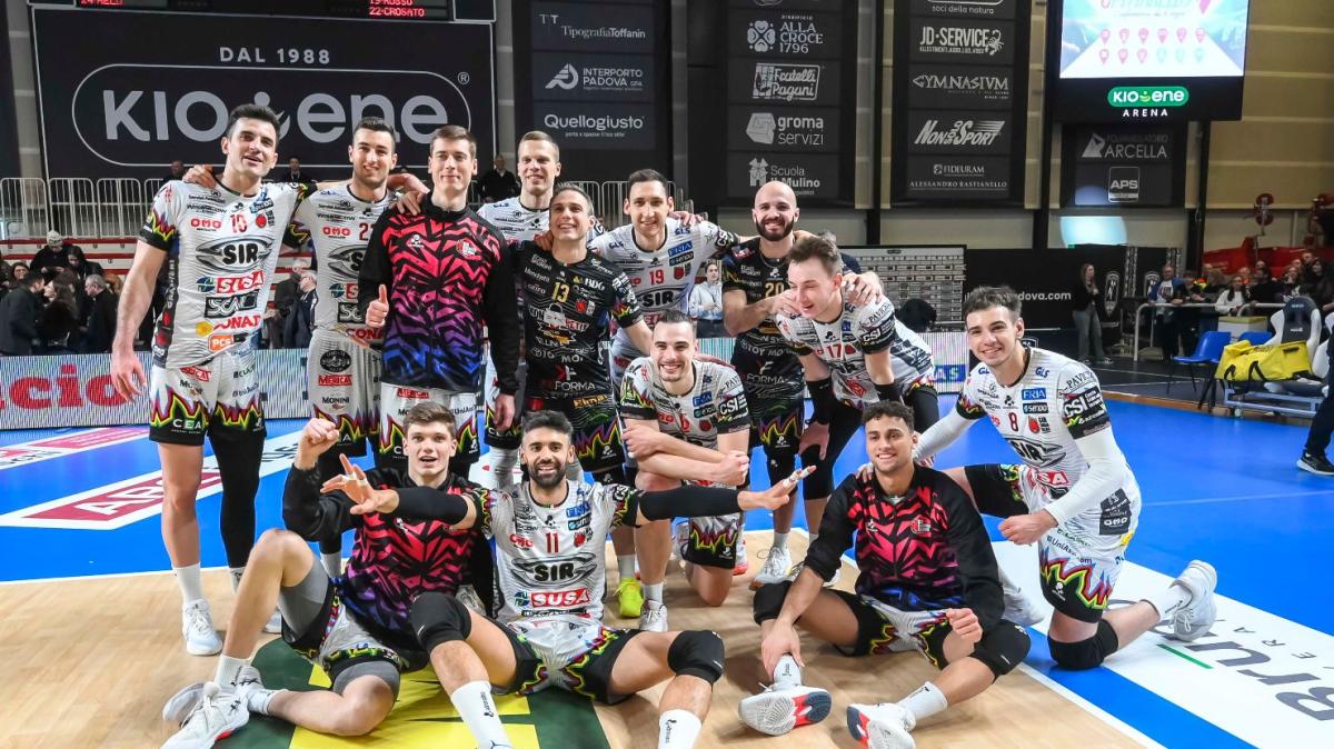 I risultati della giornata di Superlega di volley maschile e la nuova classifica dominata dalla Sir Perugia
