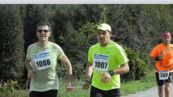 Luca Aiello, podista non vedente, ha portato a termine anche la Maratona di Terni! Con lui in festa i L'Unatici Ellera Corciano!