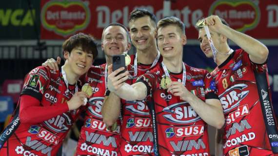 La festa in casa della Sir Susa Vim Perugia dopo la sesta Supercoppa di volley maschile