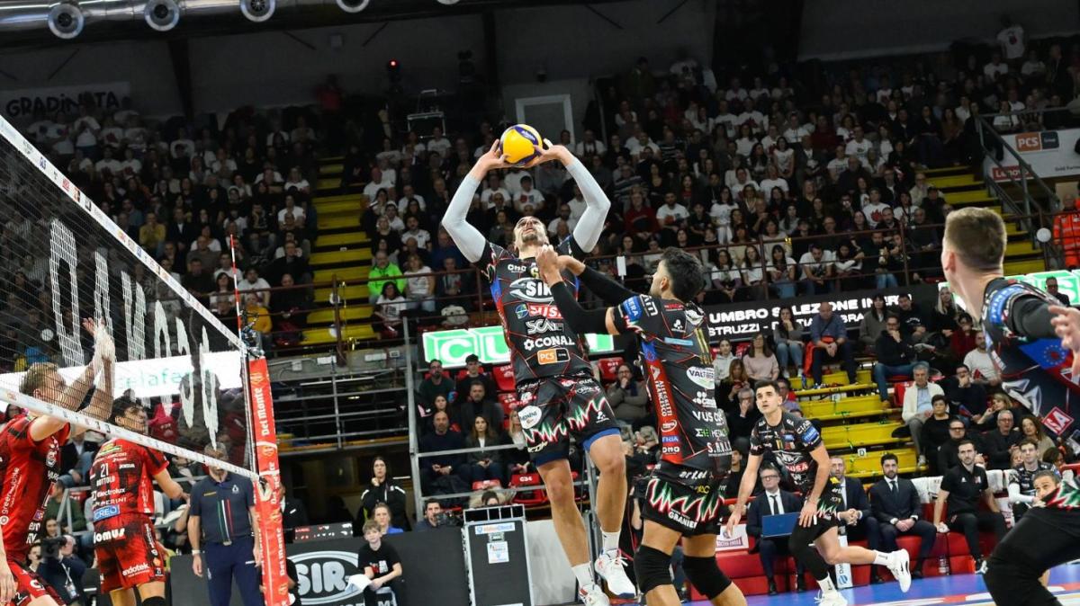 Nel 2005 della Sir i sogni della Champions League e del terzo Mondiale per Club, chiudendo con il pass per la Coppa Italia