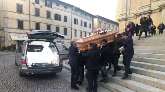 I funerali di Silvana Benigno oggi a Città di Castello: lacrime e commozione