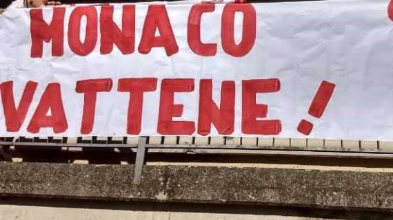 Che ne sarà di Salvatore Monaco al Perugia dopo che i tifosi hanno appeso lo striscione "vattene"?