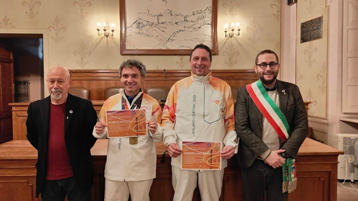 Il Comune di Marsciano ha premiato i due tedofori olimpici della città: Andrea e Marco
