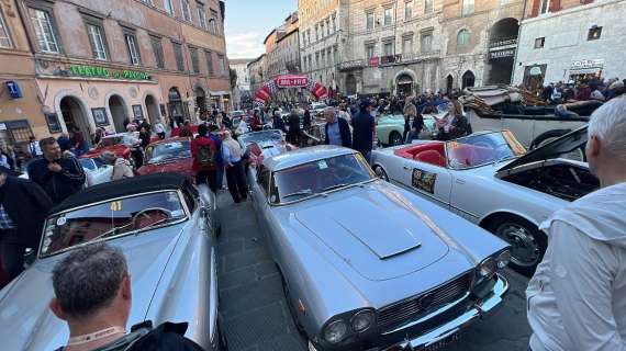 Quante emozioni con la rievocazione storica della "Coppa della Perugina": 110 gli equipaggi partecipanti