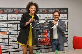 L'ex Perugia Valentina Diouf lascia la pallavolo: "Da quando sono vegana non ho più avuto infortuni e la qualità della mia vita si è alzata"