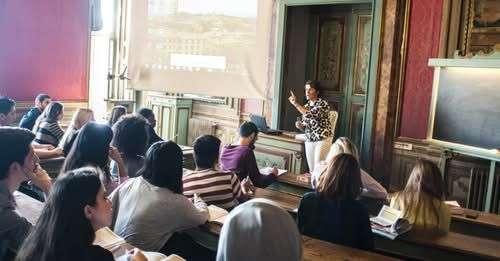 Alla Stranieri di Perugia sino al 7 luglio ci si può iscrivere per iscriversi al corso d’aggiornamento per insegnanti d’italiano