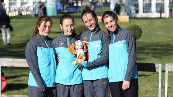 Anastasia, Gulia, Costanza e l'altra Giulia: sono le fantastiche ragazze vice campioni d'Italia nella staffetta!