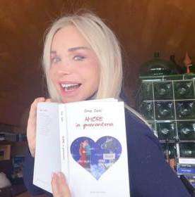 Maria Giovanna Elmi legge le poesie di "Amore in quarantena" di Gino Goti
